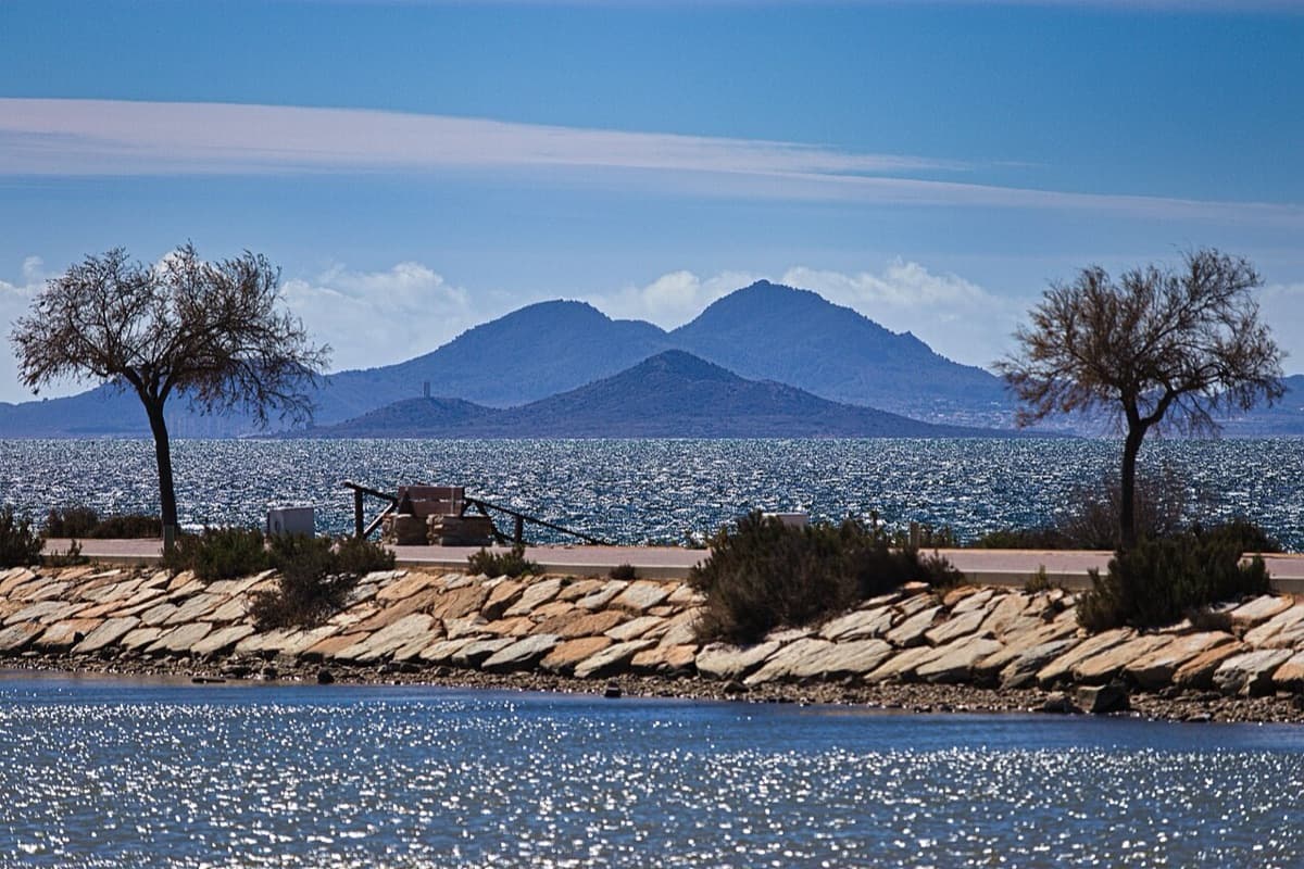 El Mar Menor visto desde las salinas de San Pedro del Pinatar
